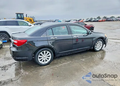 2013 Chrysler 200 Limited z USA, uszkodzony, nr VIN 1C3CCBCG3DN737828